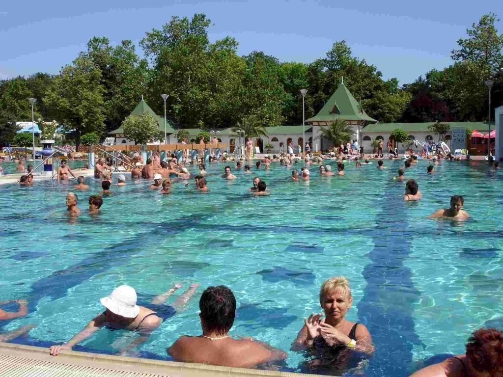 Abigel Vendeghaz Hotel Harkany Ngoại thất bức ảnh