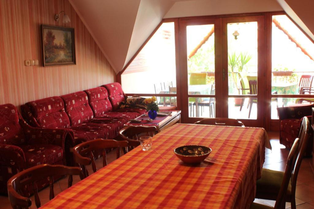 Abigel Vendeghaz Hotel Harkany Ngoại thất bức ảnh