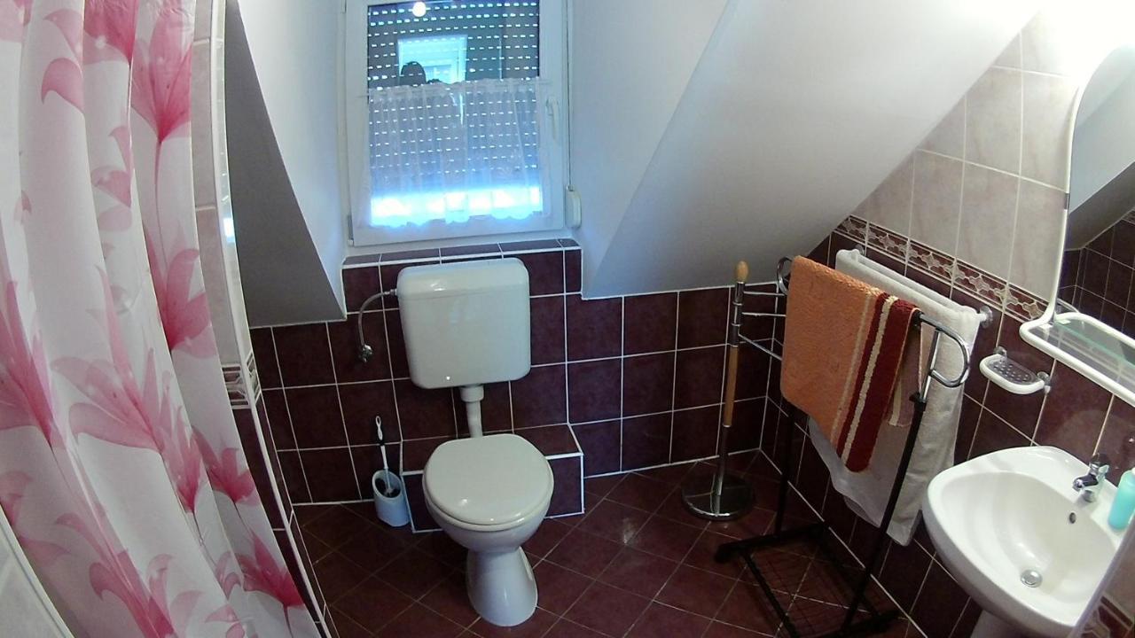 Abigel Vendeghaz Hotel Harkany Ngoại thất bức ảnh